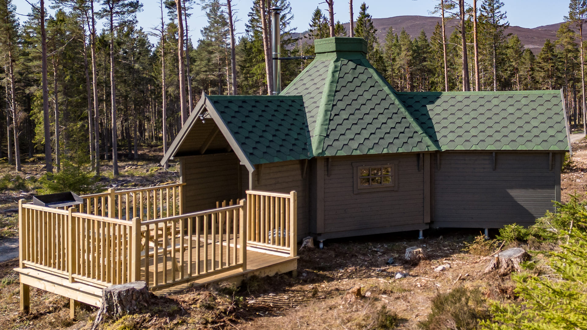 hawthorn bothy exterior