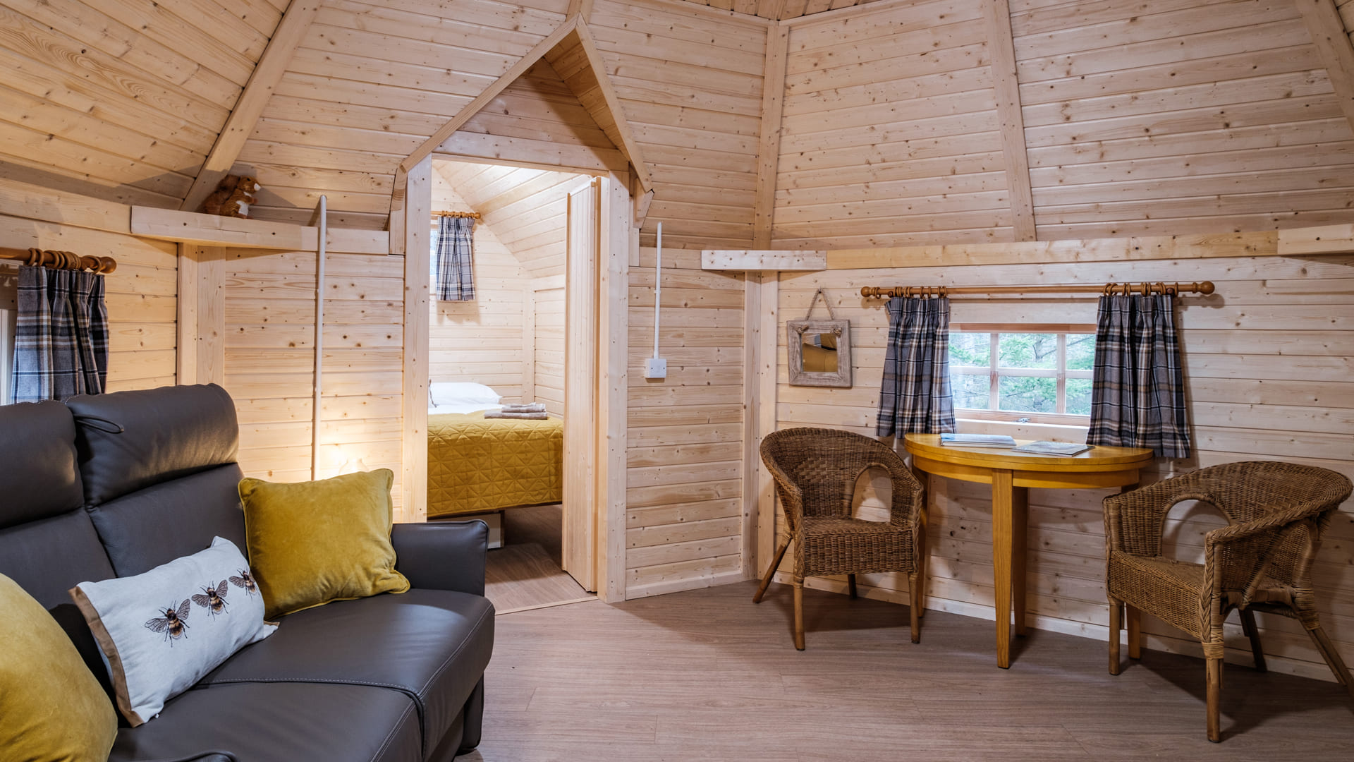 oak bothy interior