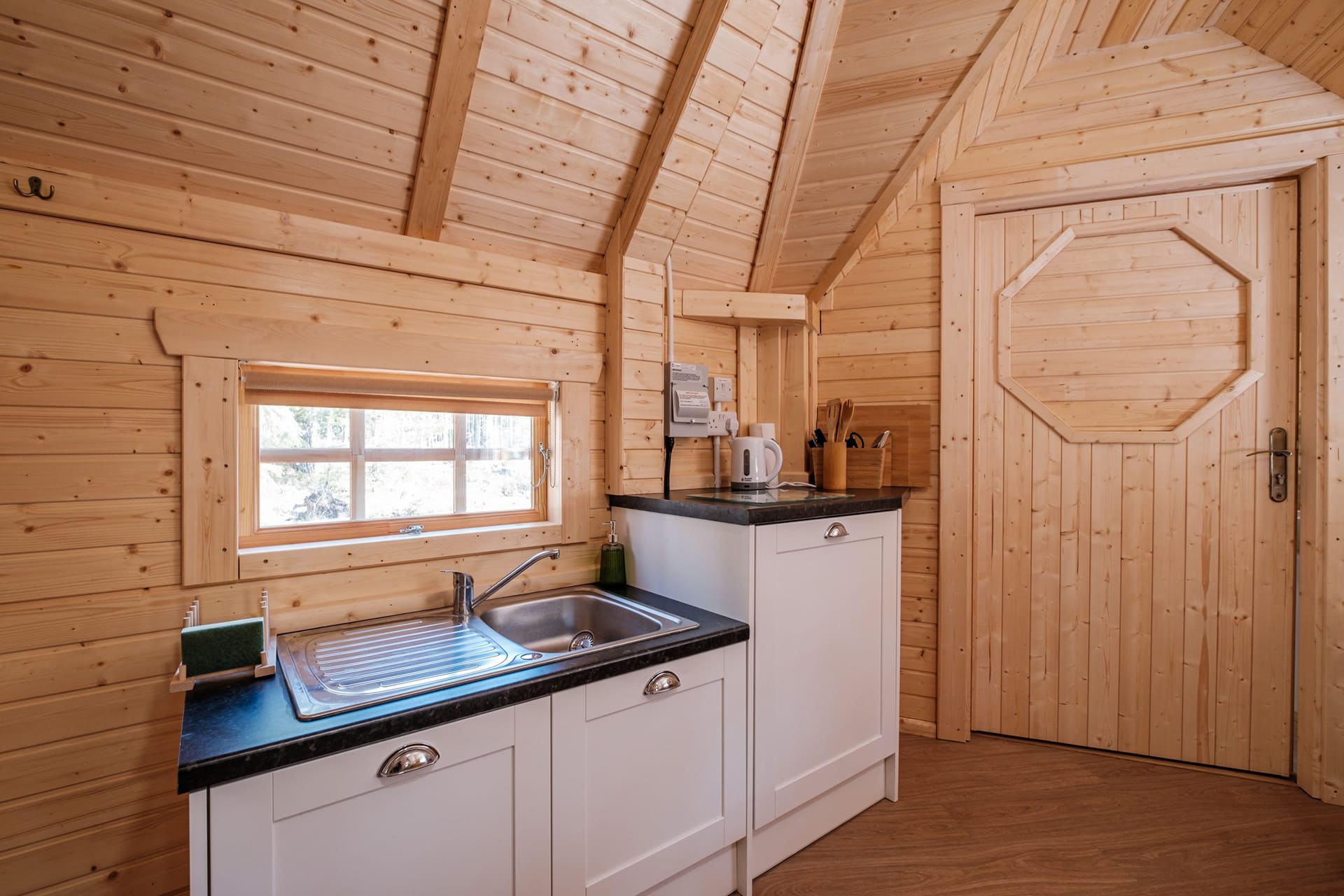 rowan bothy 8